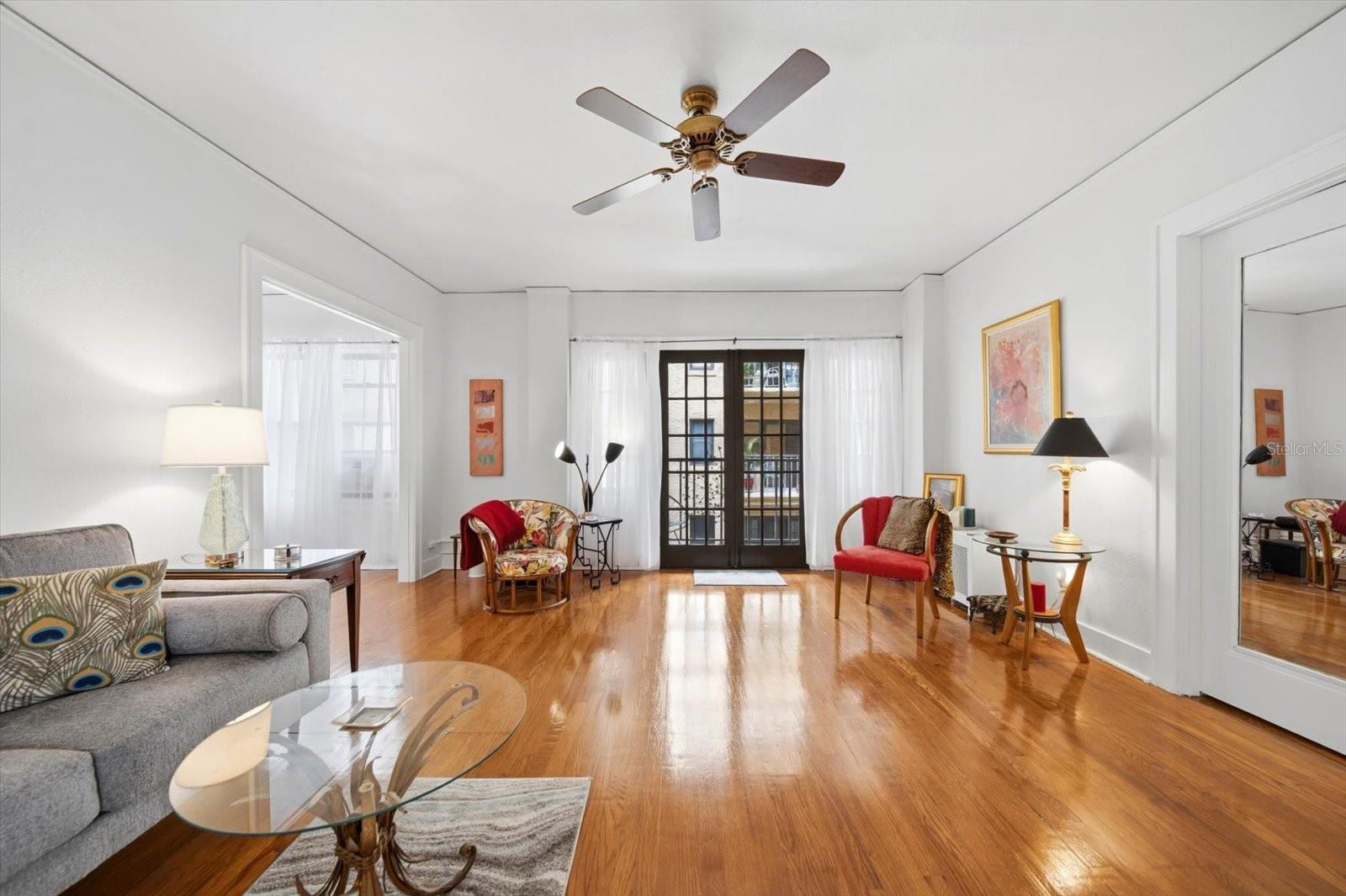 FLORI DE LEAON APTS CO-OP - Residential