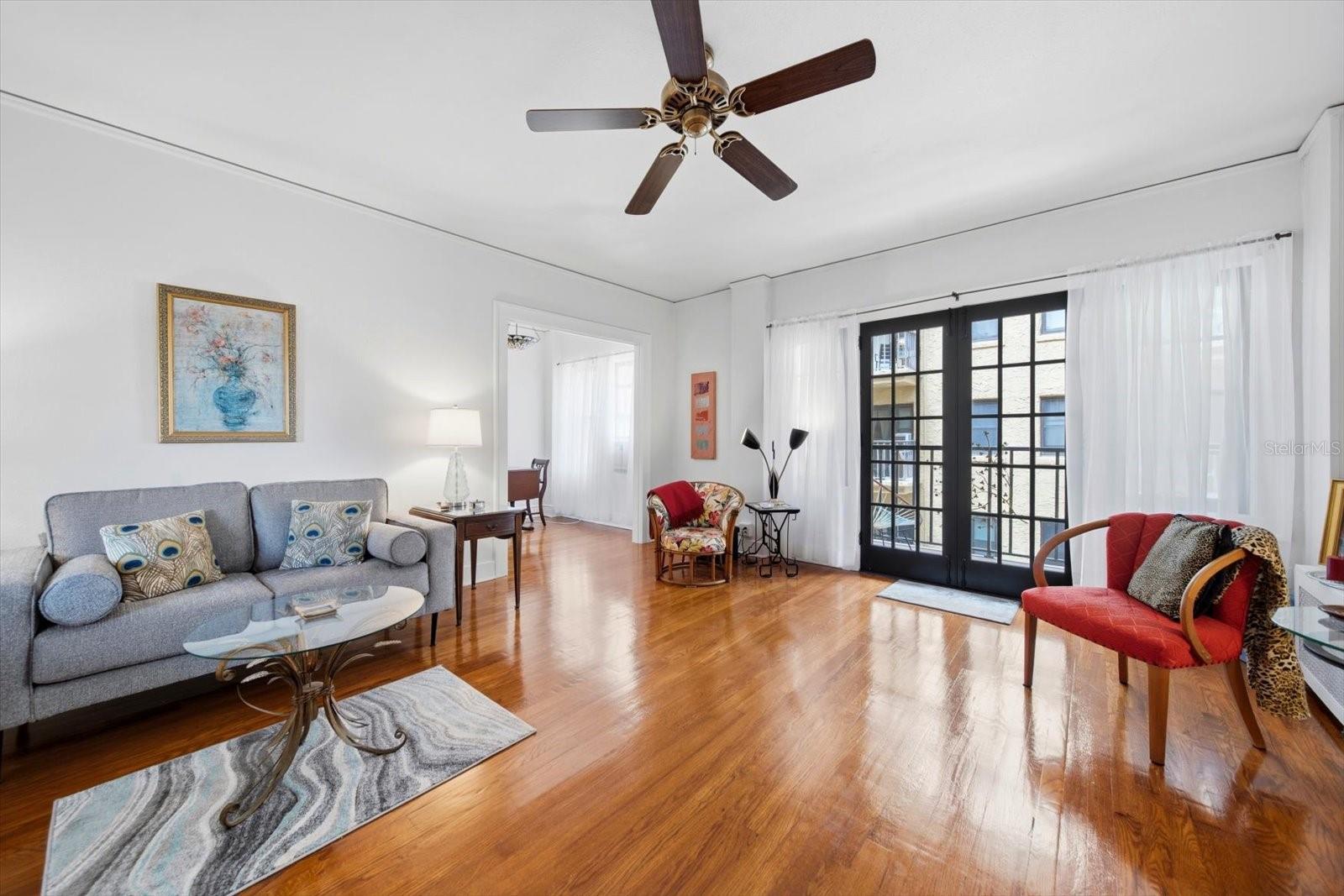 FLORI DE LEAON APTS CO-OP - Residential