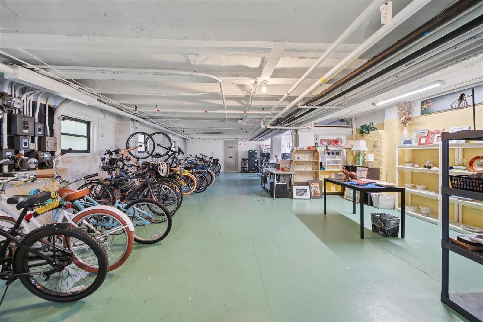 FLORI DE LEAON APTS CO-OP - Residential