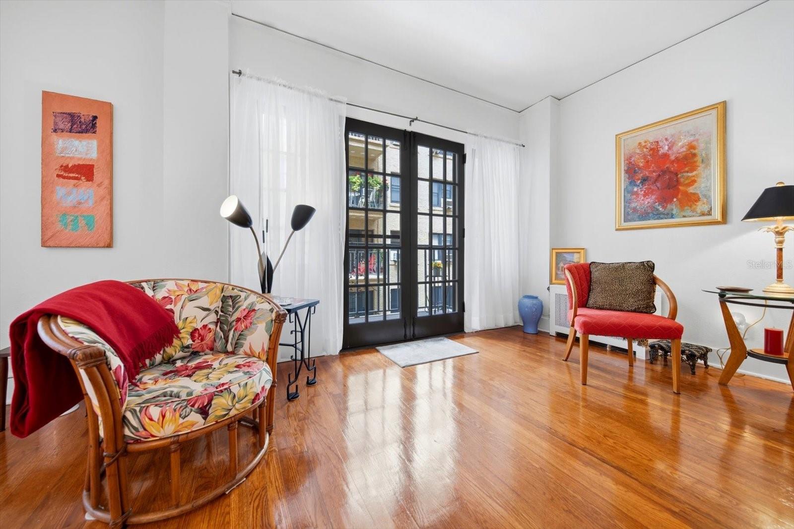 FLORI DE LEAON APTS CO-OP - Residential