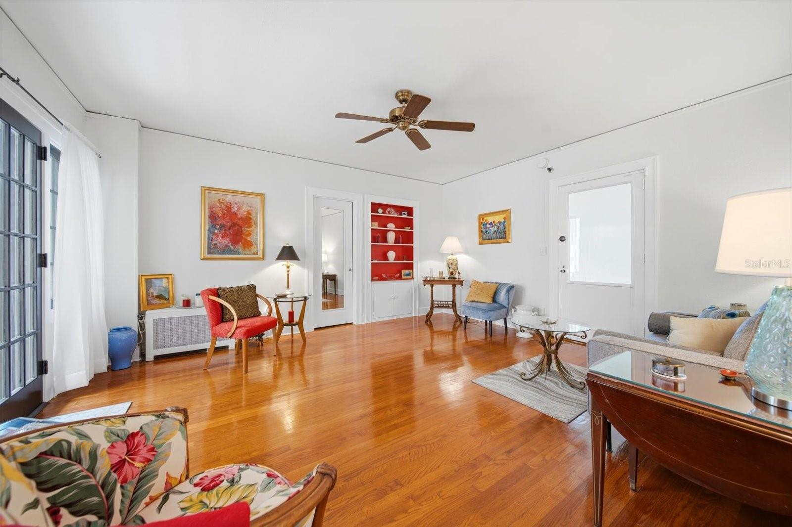 FLORI DE LEAON APTS CO-OP - Residential