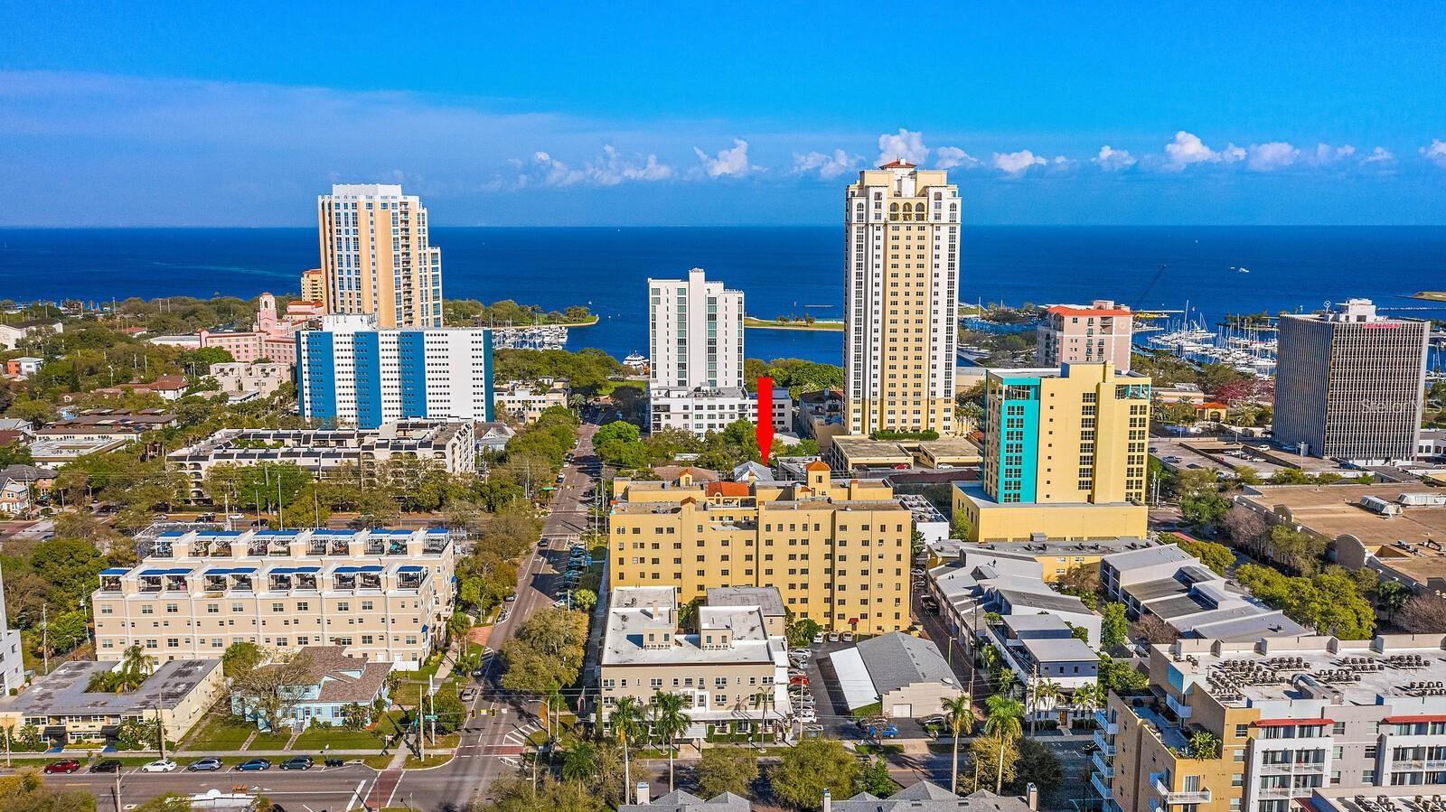 130 4 AVENUE N Apt 305