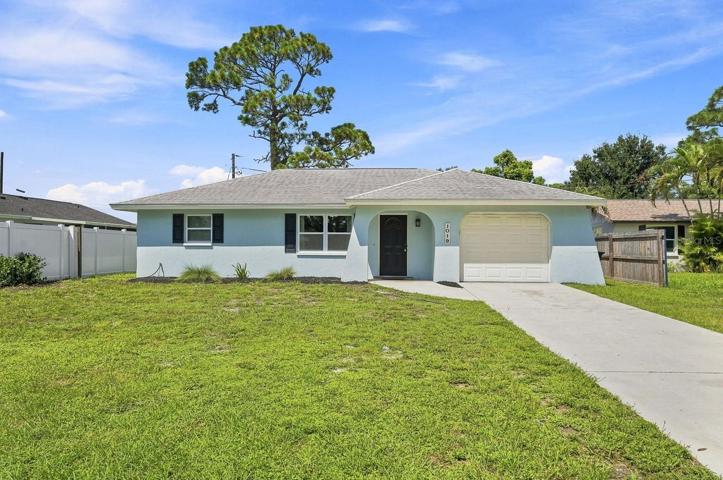 Photo of 1019 Hope Street, Venice, FL 34285 (MLS # A4706796)