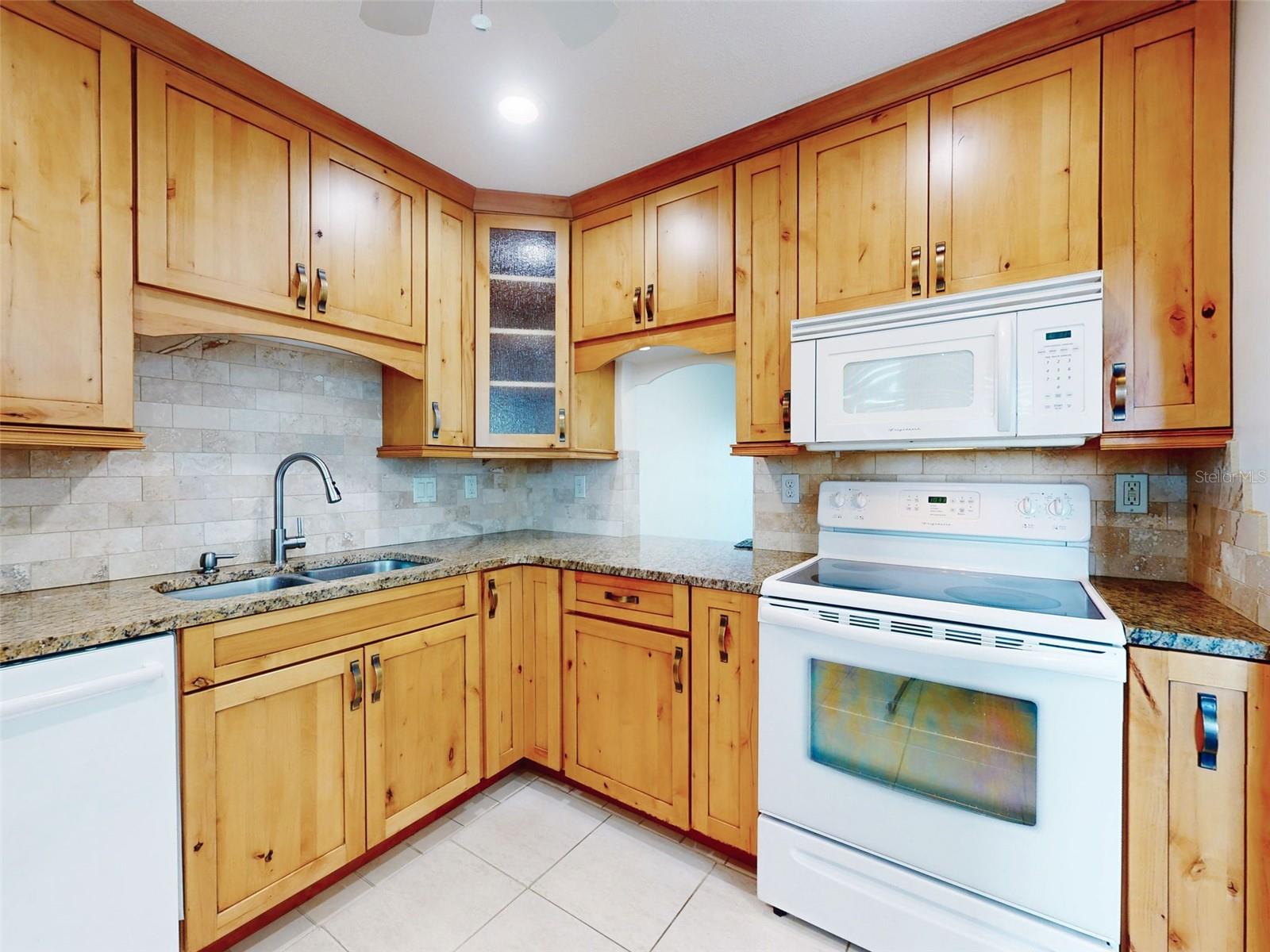 315 N CAUSEWAY 405
