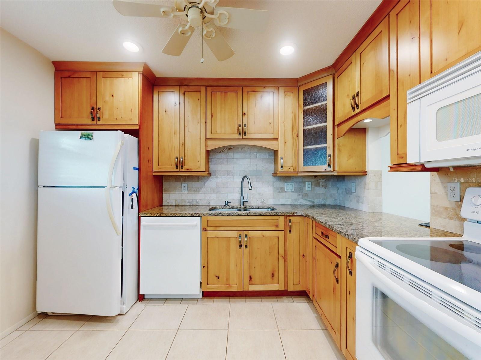315 N CAUSEWAY 405