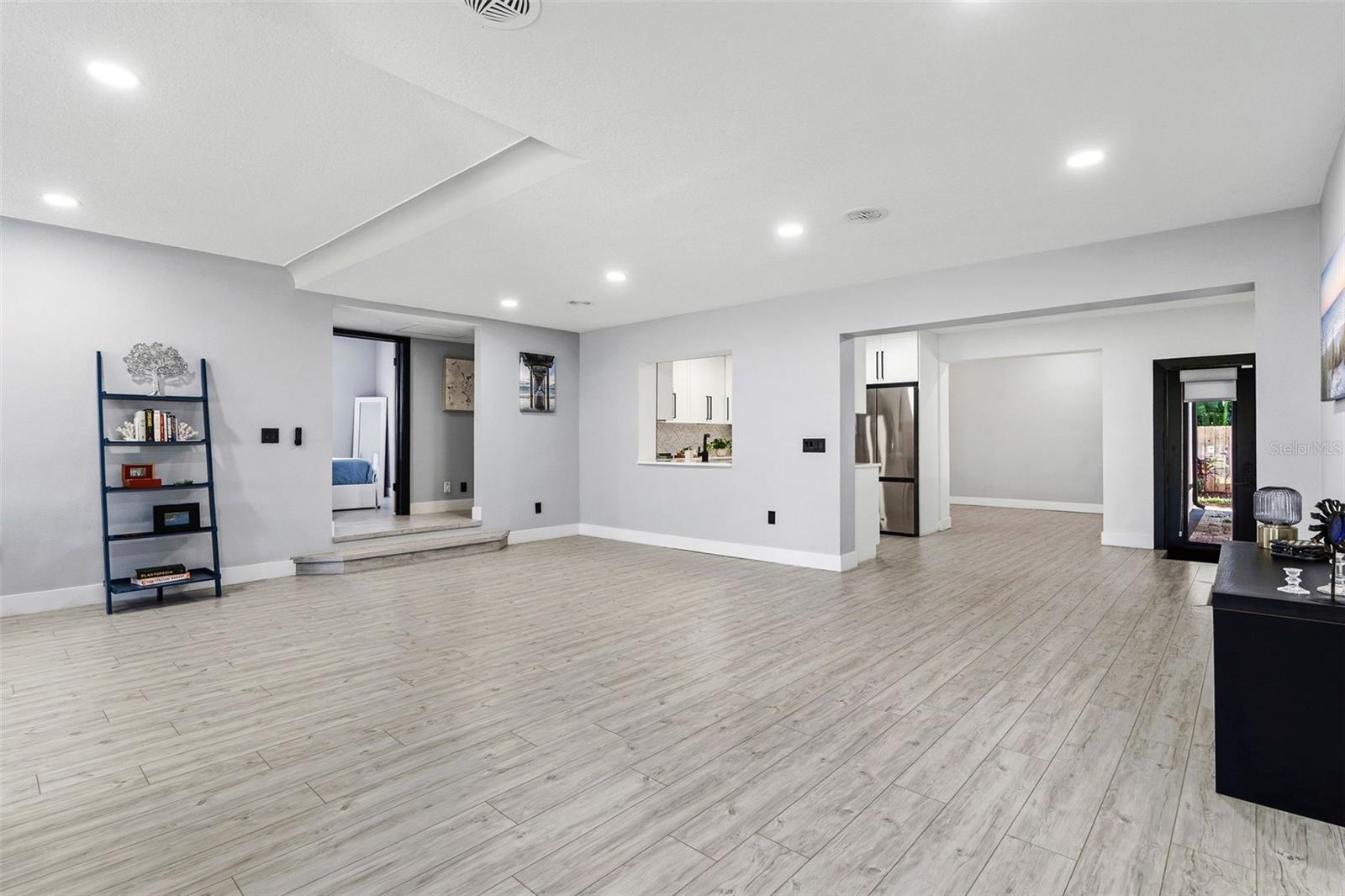 EAGLE CREST - Residential