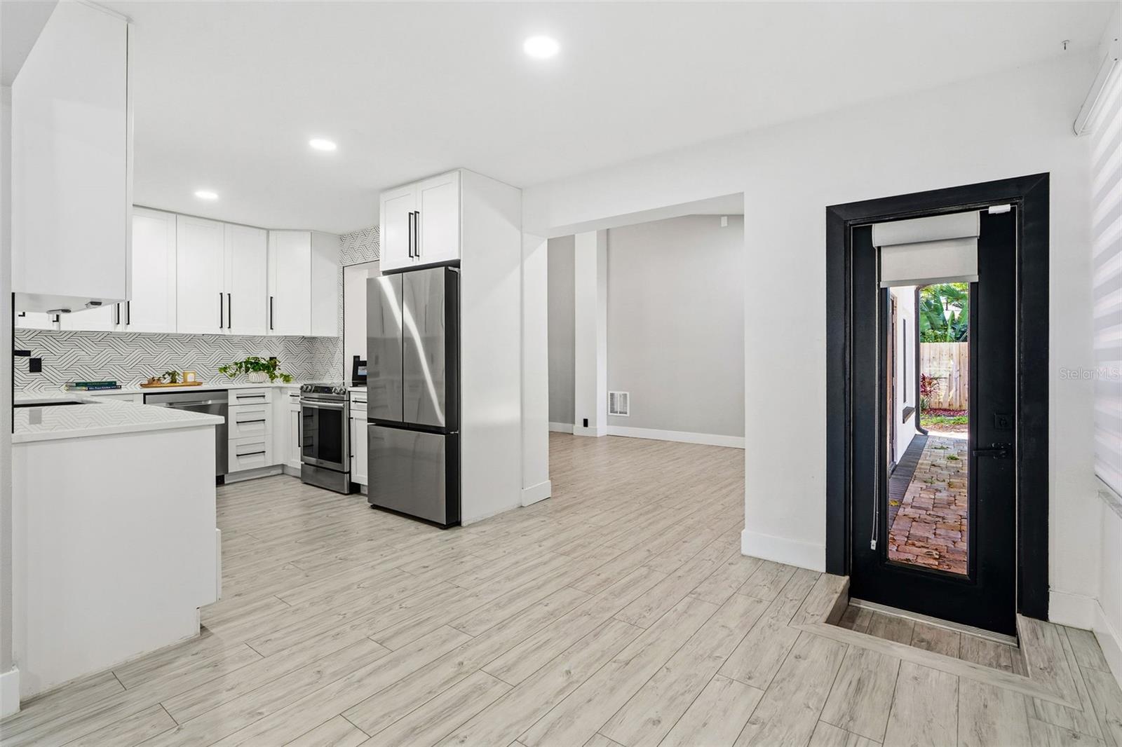 EAGLE CREST - Residential