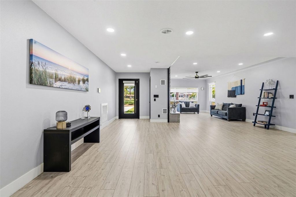 Photo of 6228 7th Avenue N, St Petersburg, FL 33710 (MLS # TB8493398)