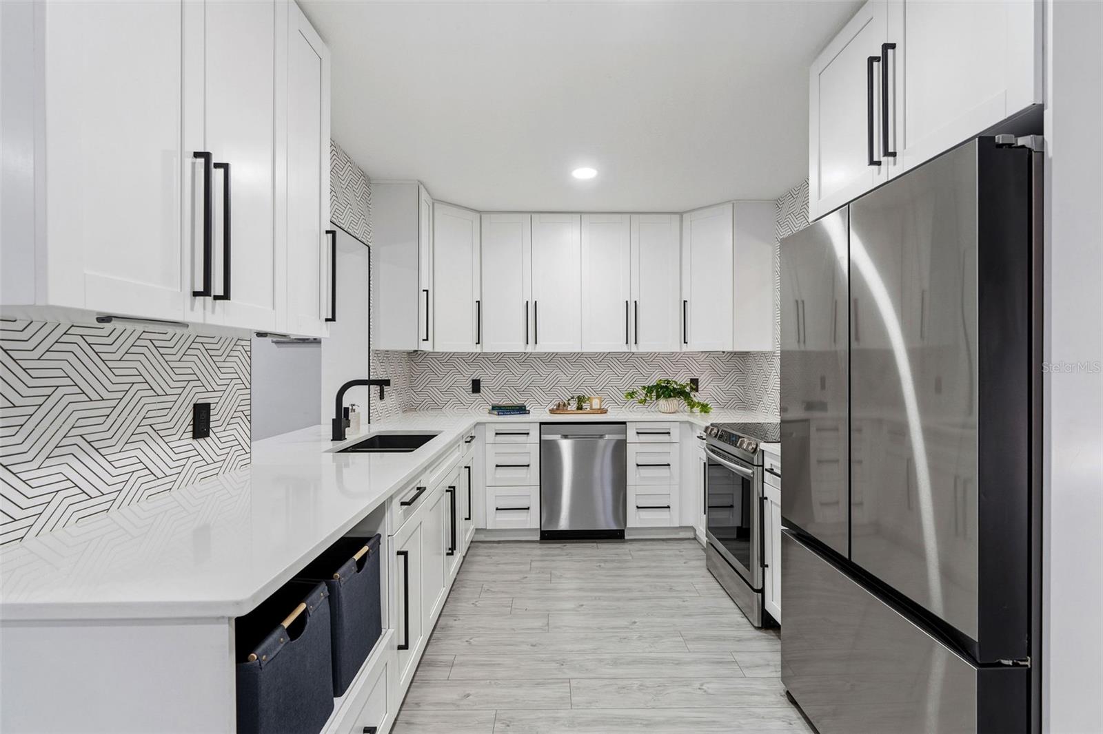 EAGLE CREST - Residential