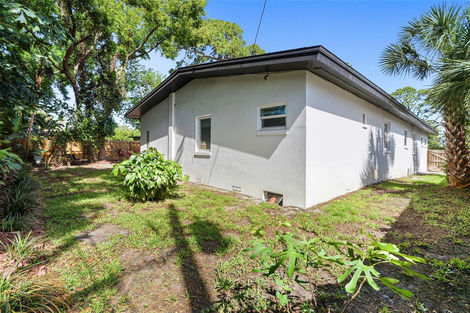 EAGLE CREST - Residential