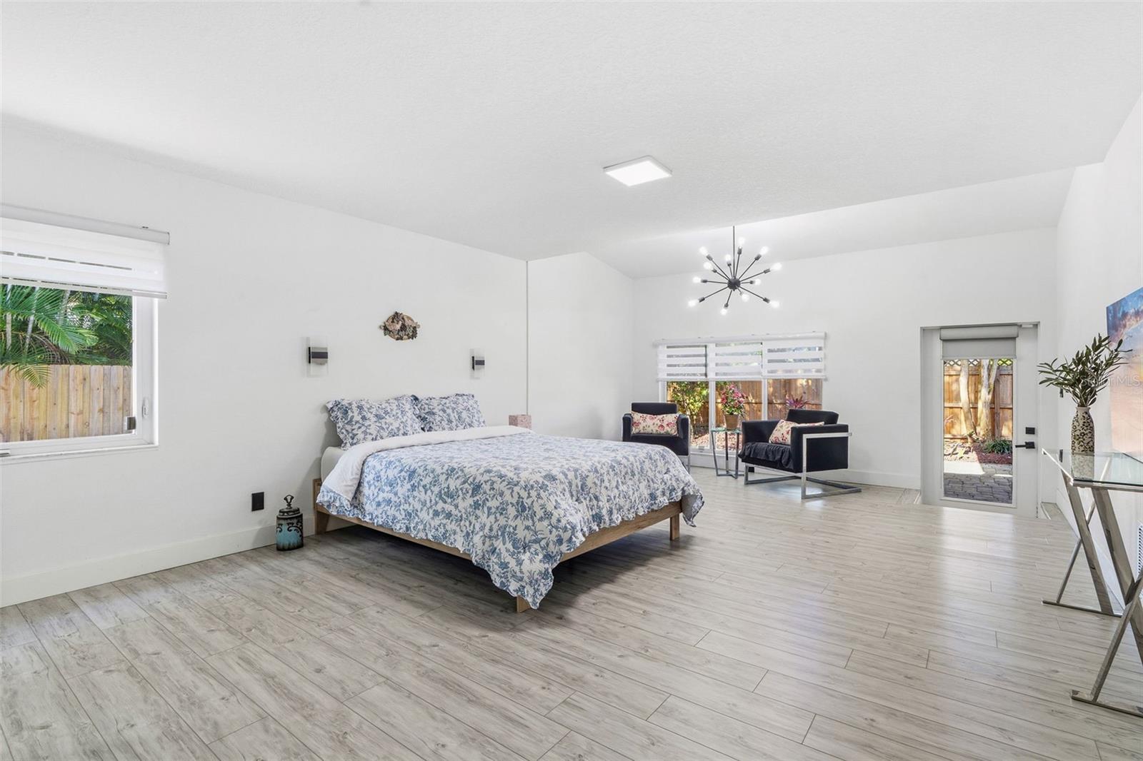 EAGLE CREST - Residential