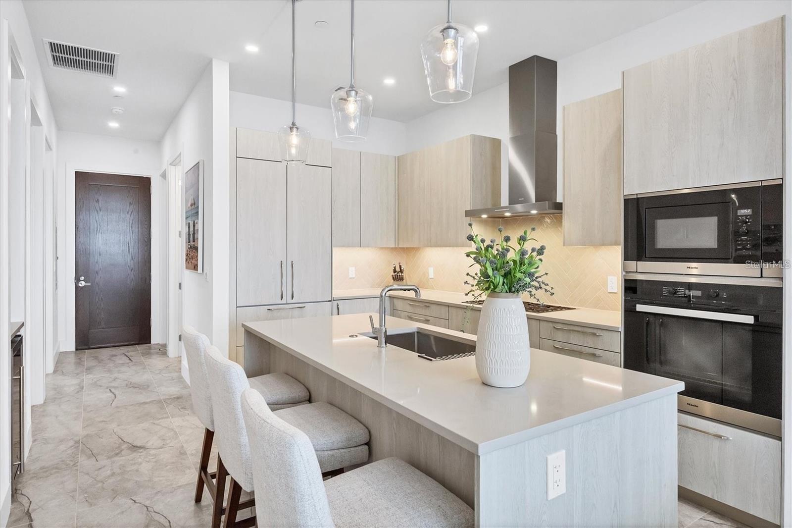 33 S PALM AVENUE 704