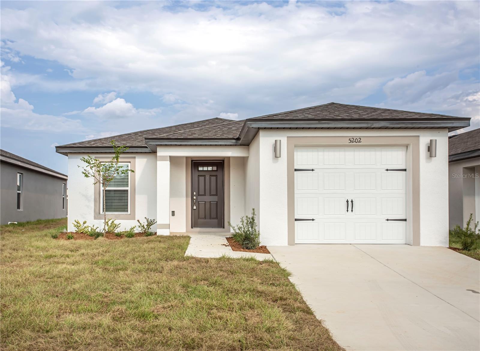 Imagine living in this adorable 3 bed, 2 full bath, 1 car garage in Trilby Crossing! This amazing home offers you open concept living, Kitchen ho offers granite counter tops, stainless steel appliances, breakfast bar, pantry and wood cabinetry. Trilby Crossing is conveniently located in Brooksville, just minutes from I-75 & SR 50, making a trip to Wesley Chapel or Ocala so easy! The community also offers a playground, a covered pavilion with picnic tables to enjoy some outside family time.