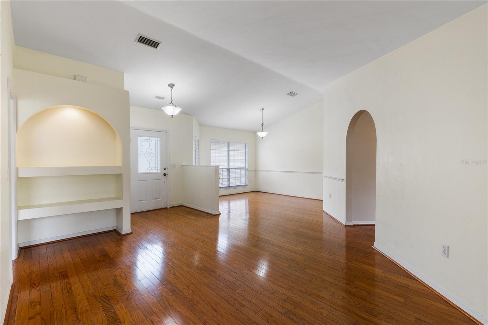 8707 NW 10TH PLACE