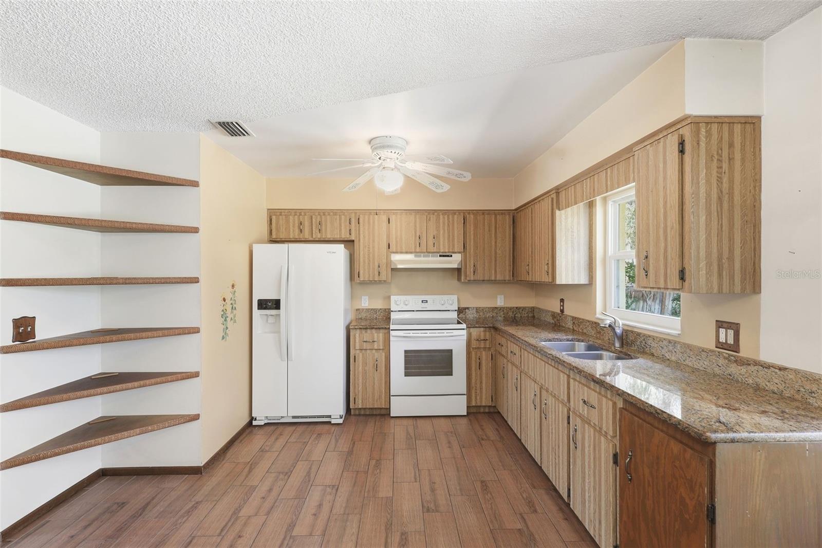 SANDY PINES - Residential