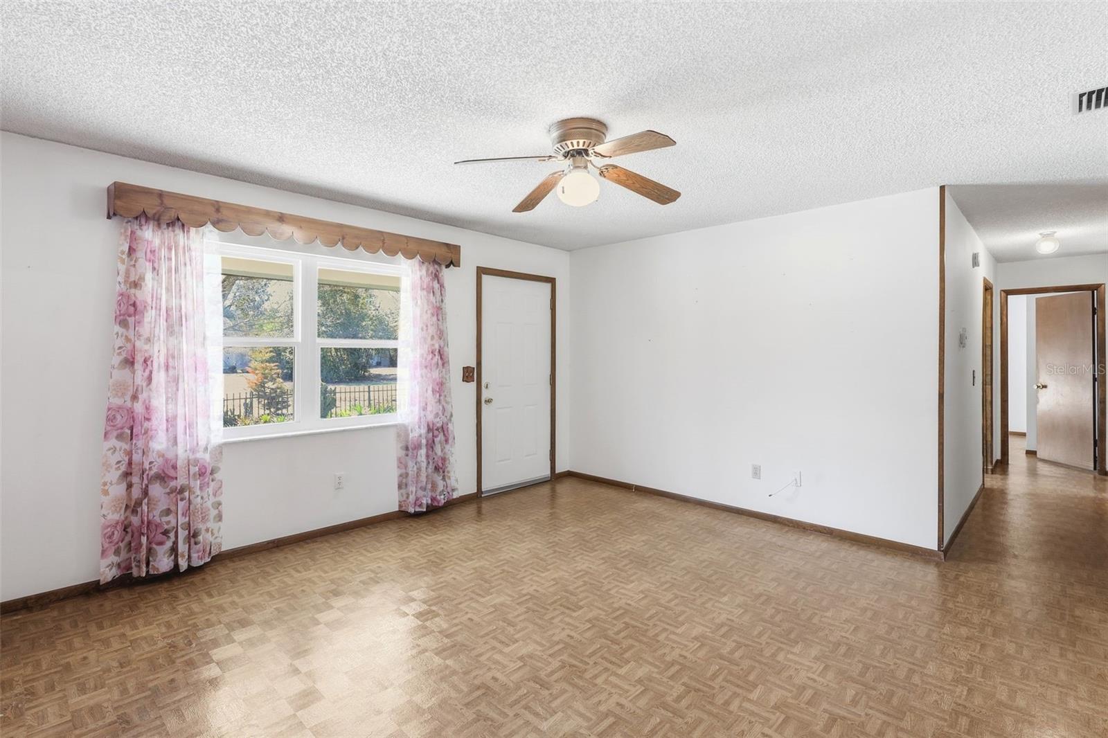 SANDY PINES - Residential