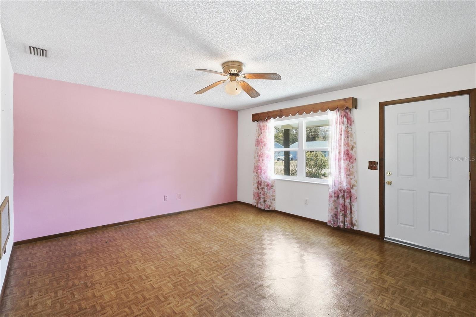 SANDY PINES - Residential