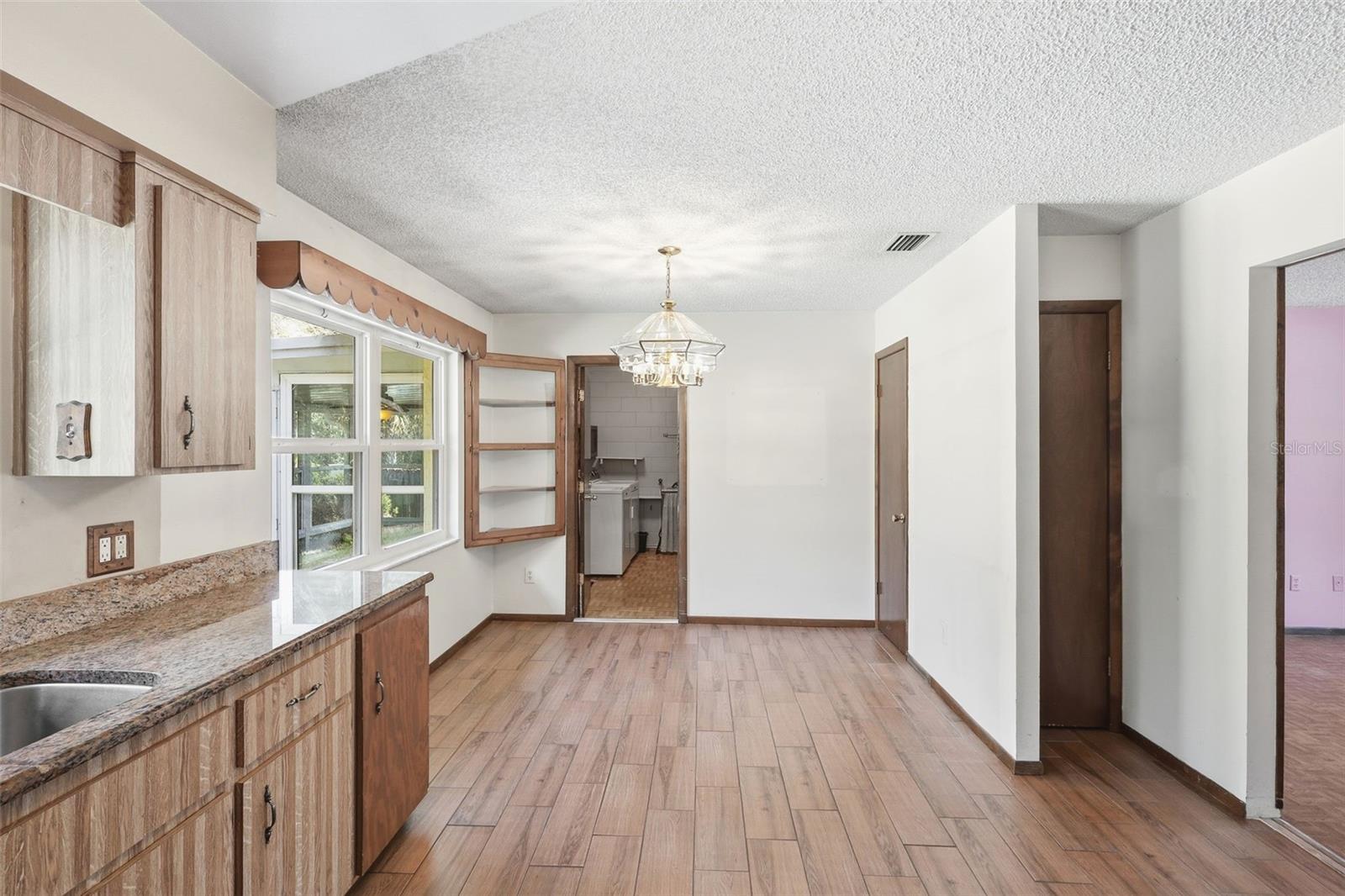 SANDY PINES - Residential