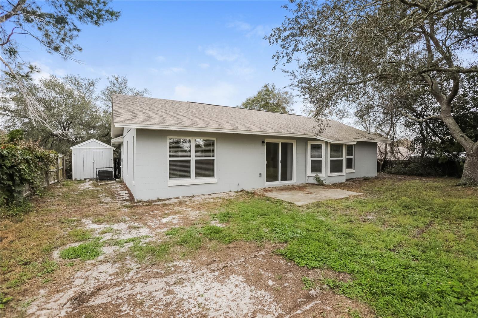 DELTONA LAKES UNIT 04 - Residential Lease