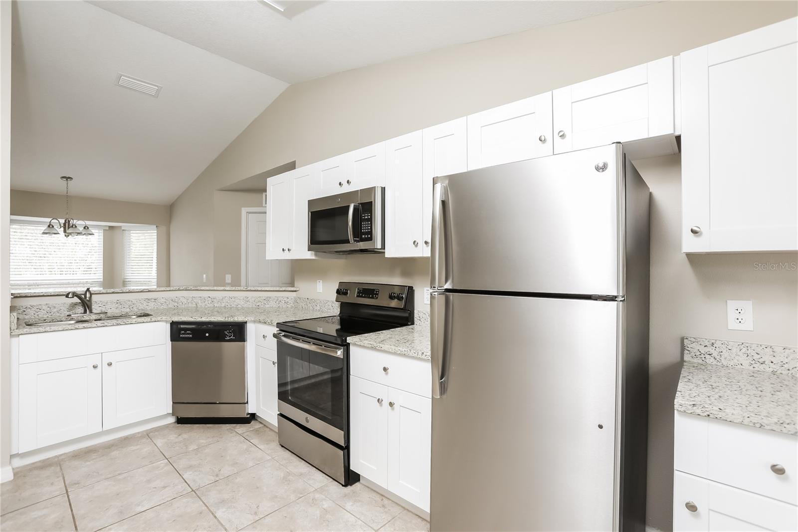 DELTONA LAKES UNIT 04 - Residential Lease