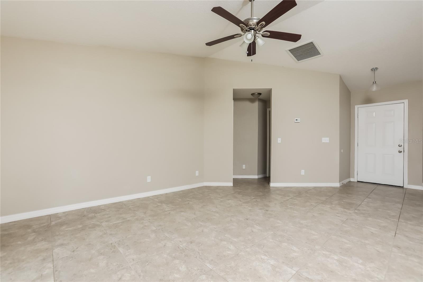 DELTONA LAKES UNIT 04 - Residential Lease