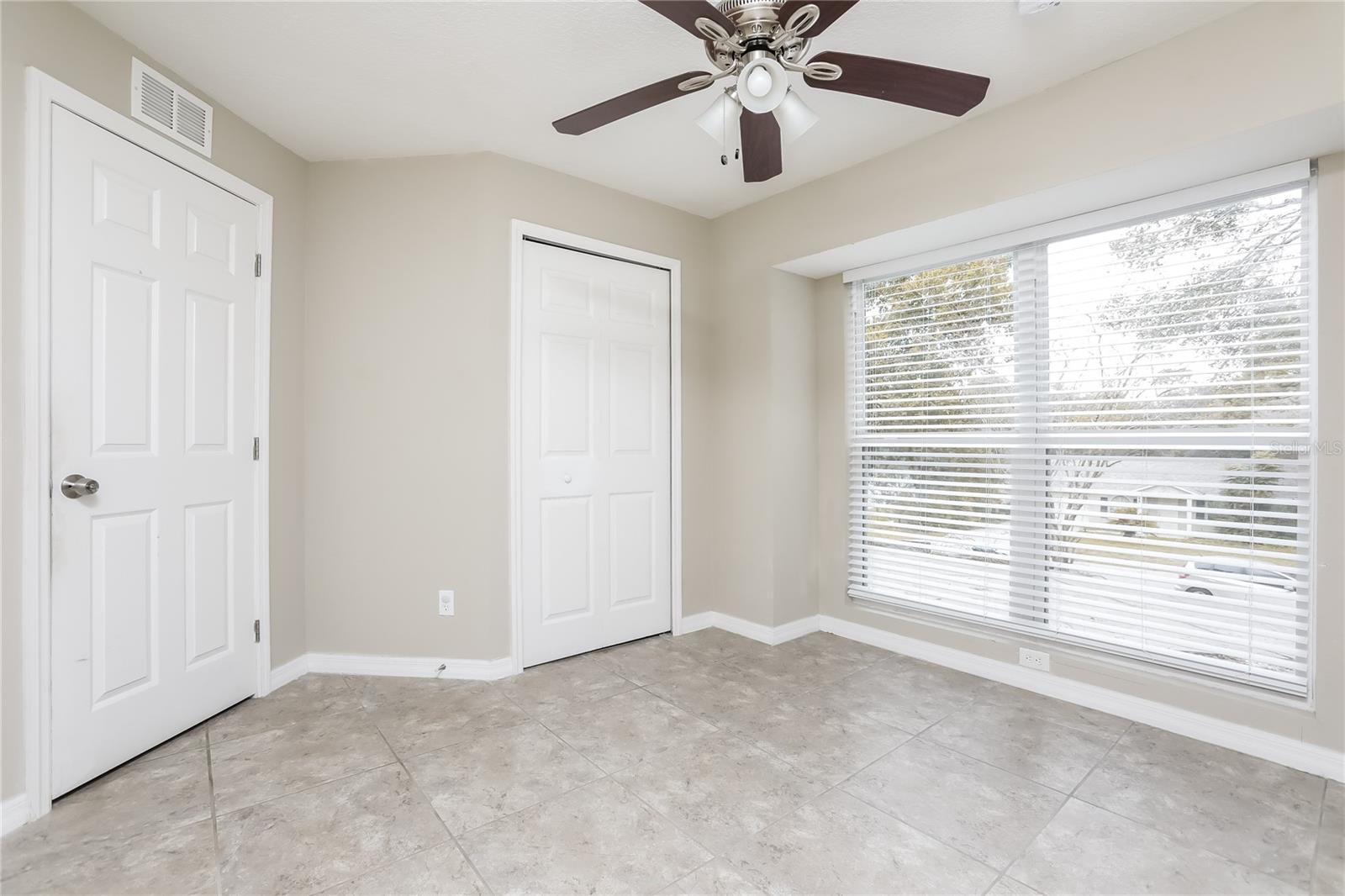 DELTONA LAKES UNIT 04 - Residential Lease