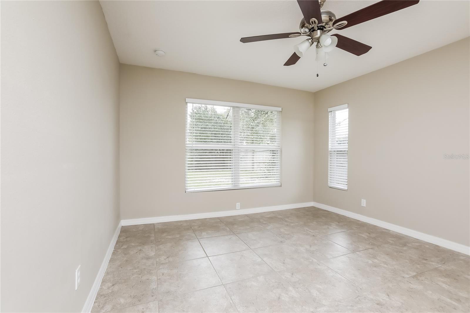 DELTONA LAKES UNIT 04 - Residential Lease