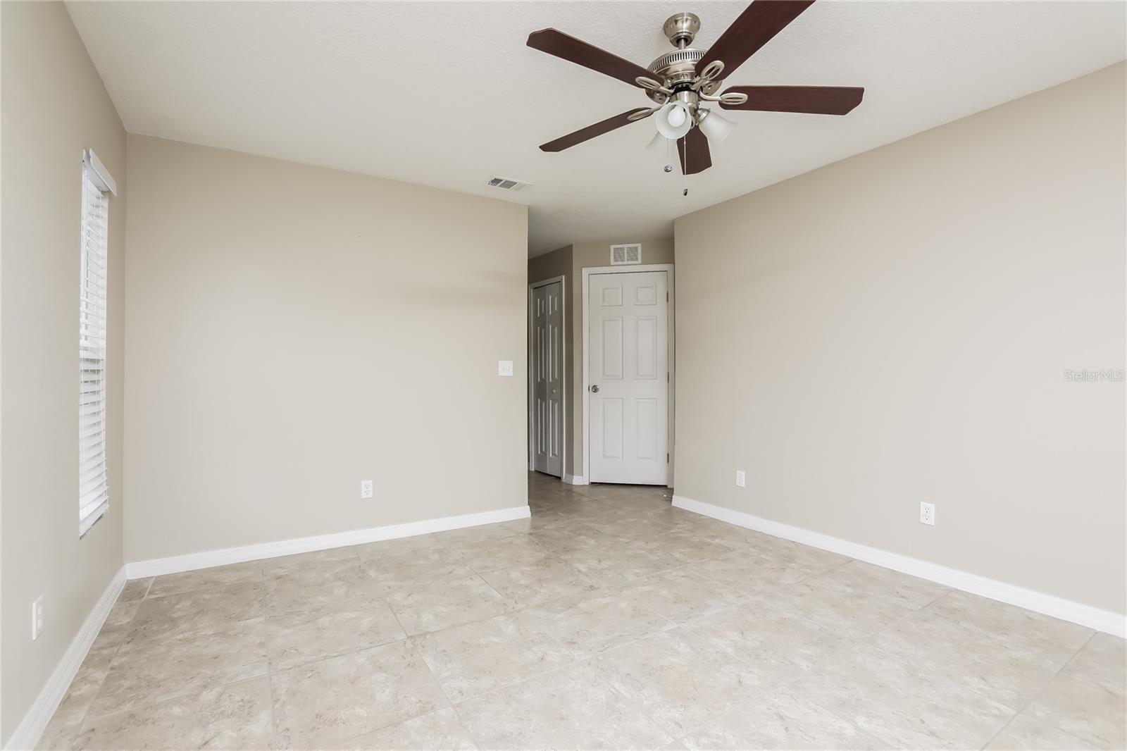 DELTONA LAKES UNIT 04 - Residential Lease
