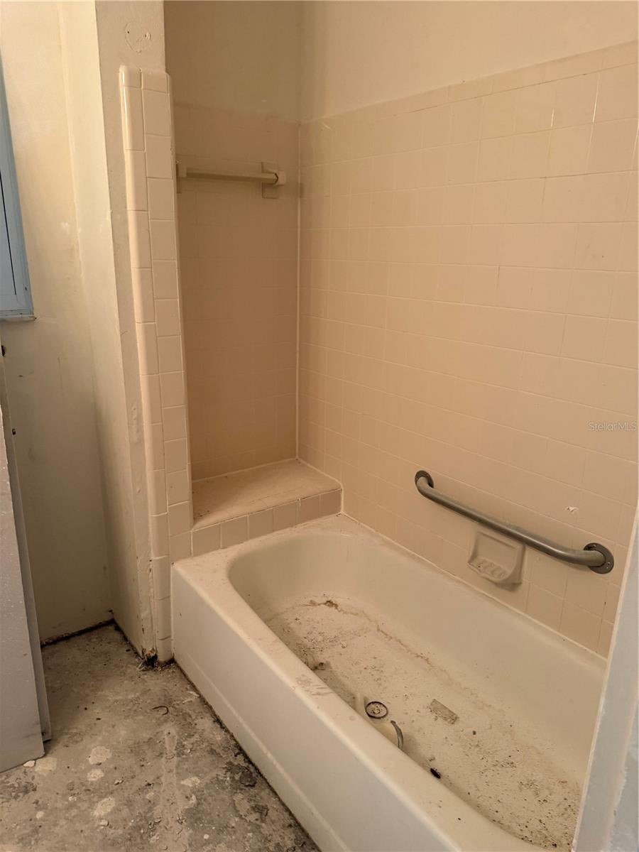 Photo of 1401 S Palmetto Avenue #201, Daytona Beach, FL 32114 (MLS # O6419505)