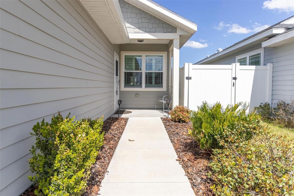 Photo of 24616 SW 17th Place, Newberry, FL 32669 (MLS # GC538126)