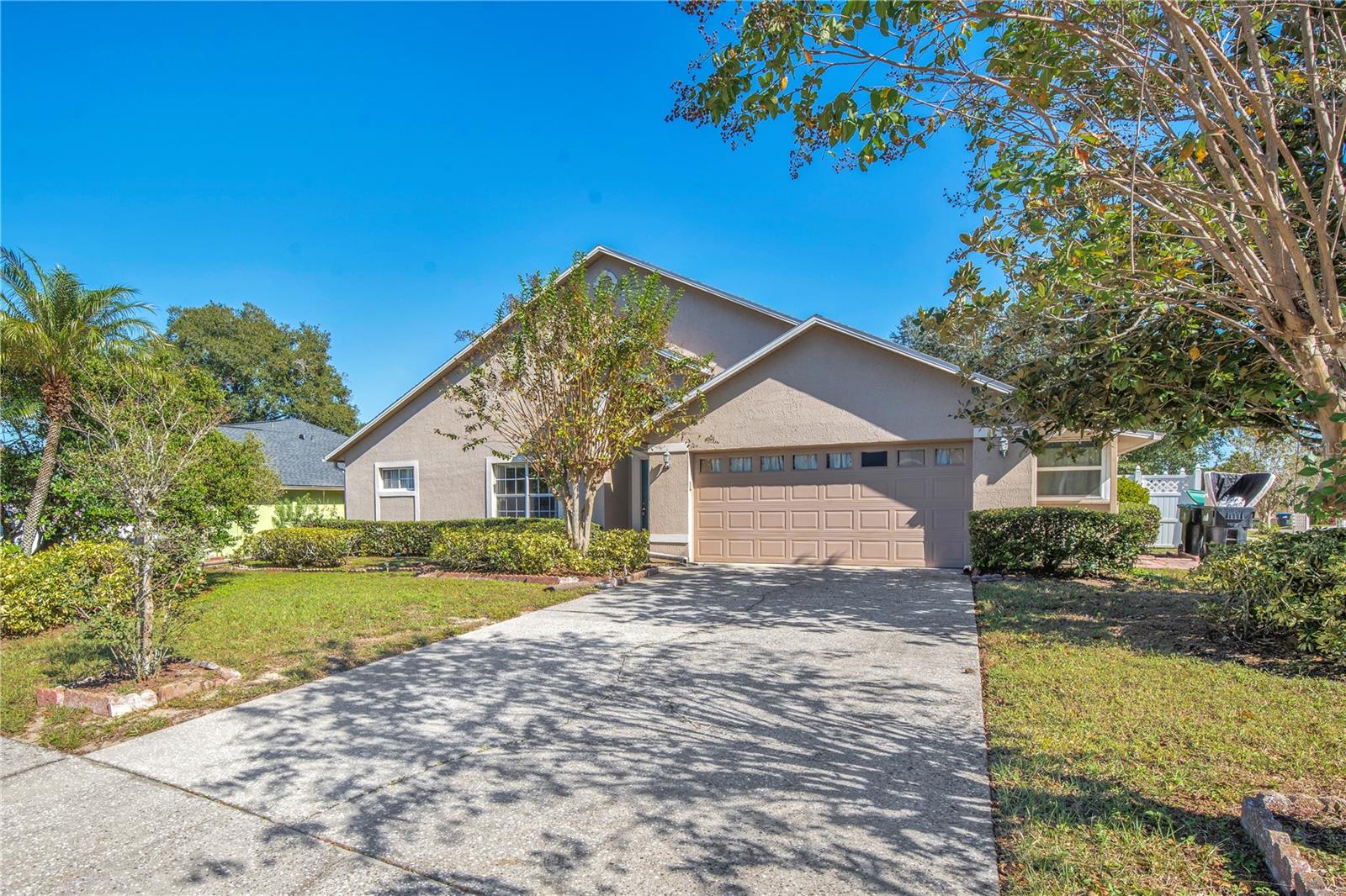 LONG LAKE SHORES - Residential