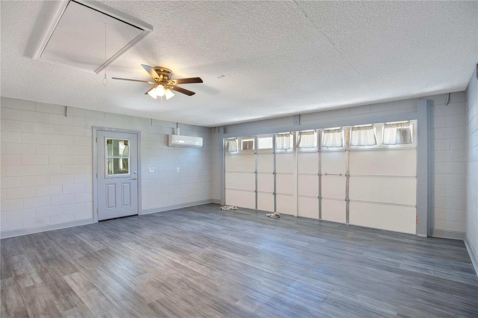 LONG LAKE SHORES - Residential