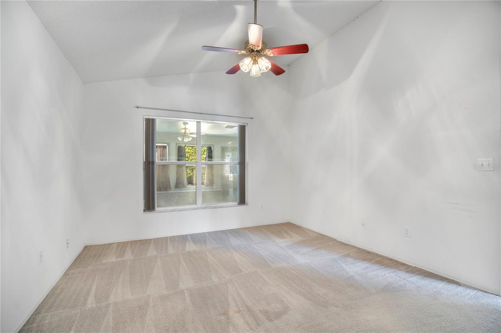 LONG LAKE SHORES - Residential