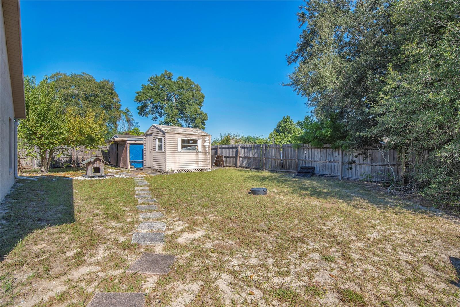 LONG LAKE SHORES - Residential