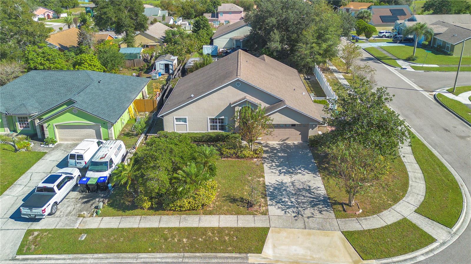 LONG LAKE SHORES - Residential