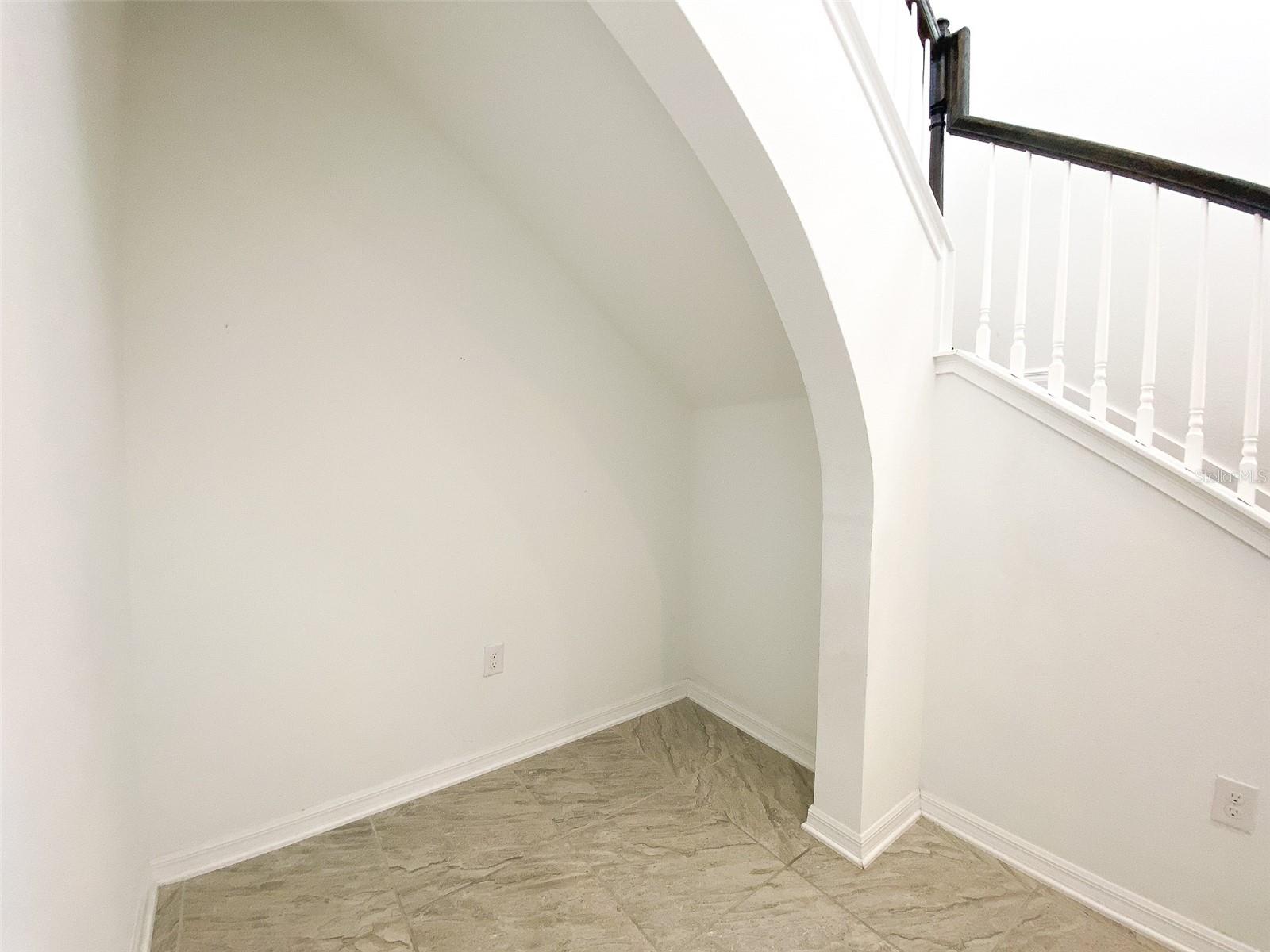 WATERSIDE/JOHNS LAKE PH 2A - Residential Lease