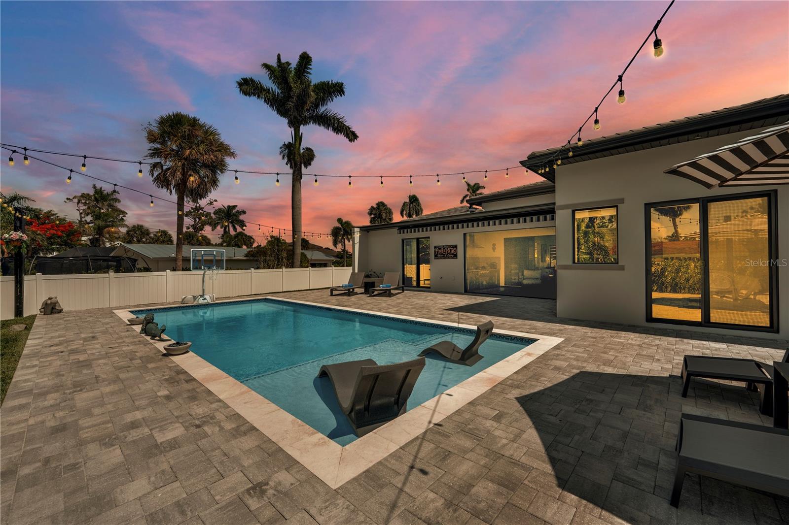 HARBOR CLUB - Residential