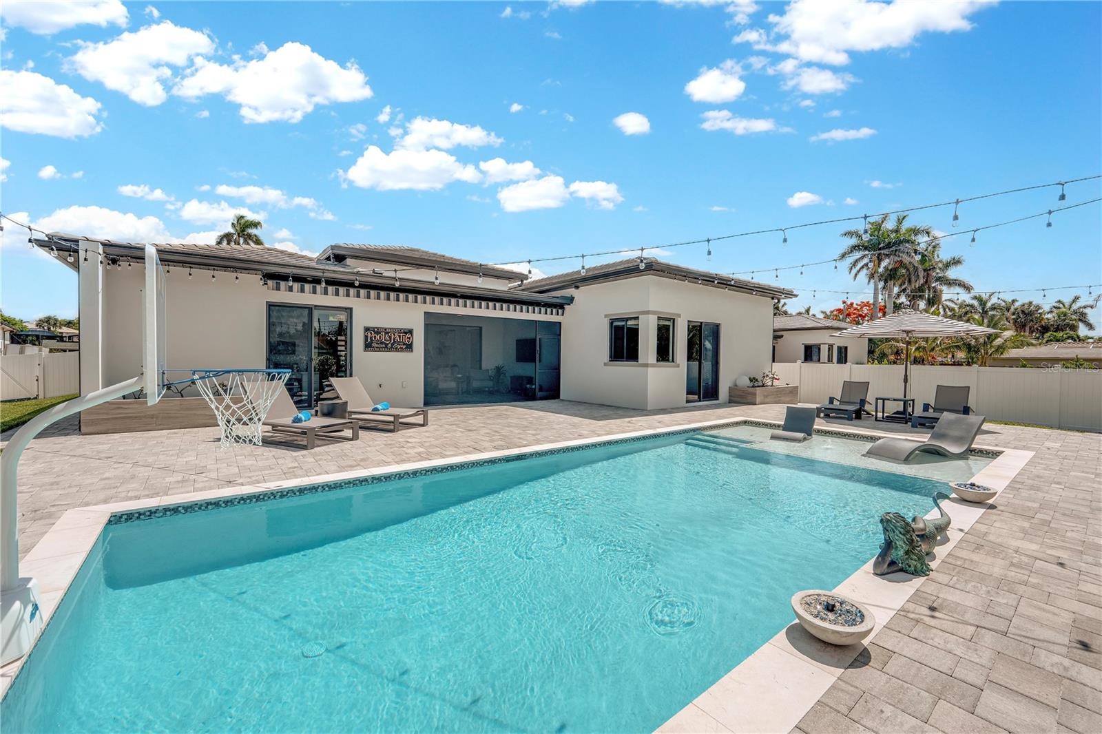 HARBOR CLUB - Residential