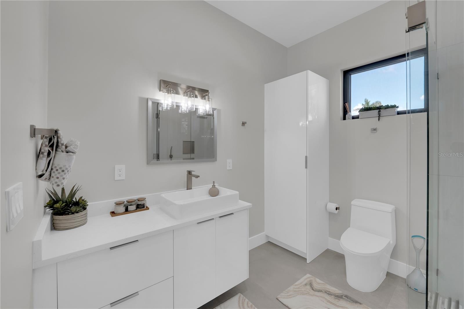 HARBOR CLUB - Residential