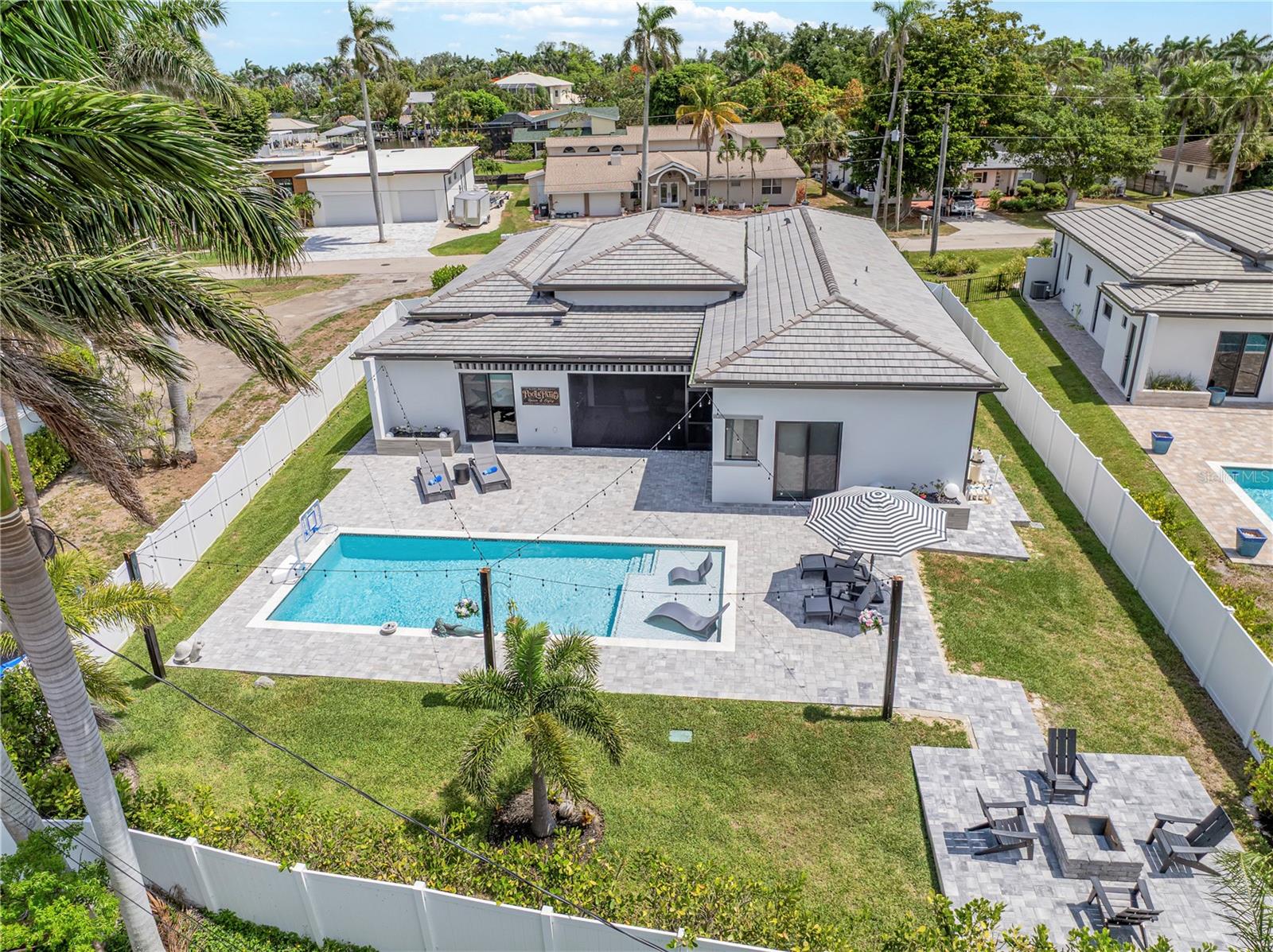 HARBOR CLUB - Residential