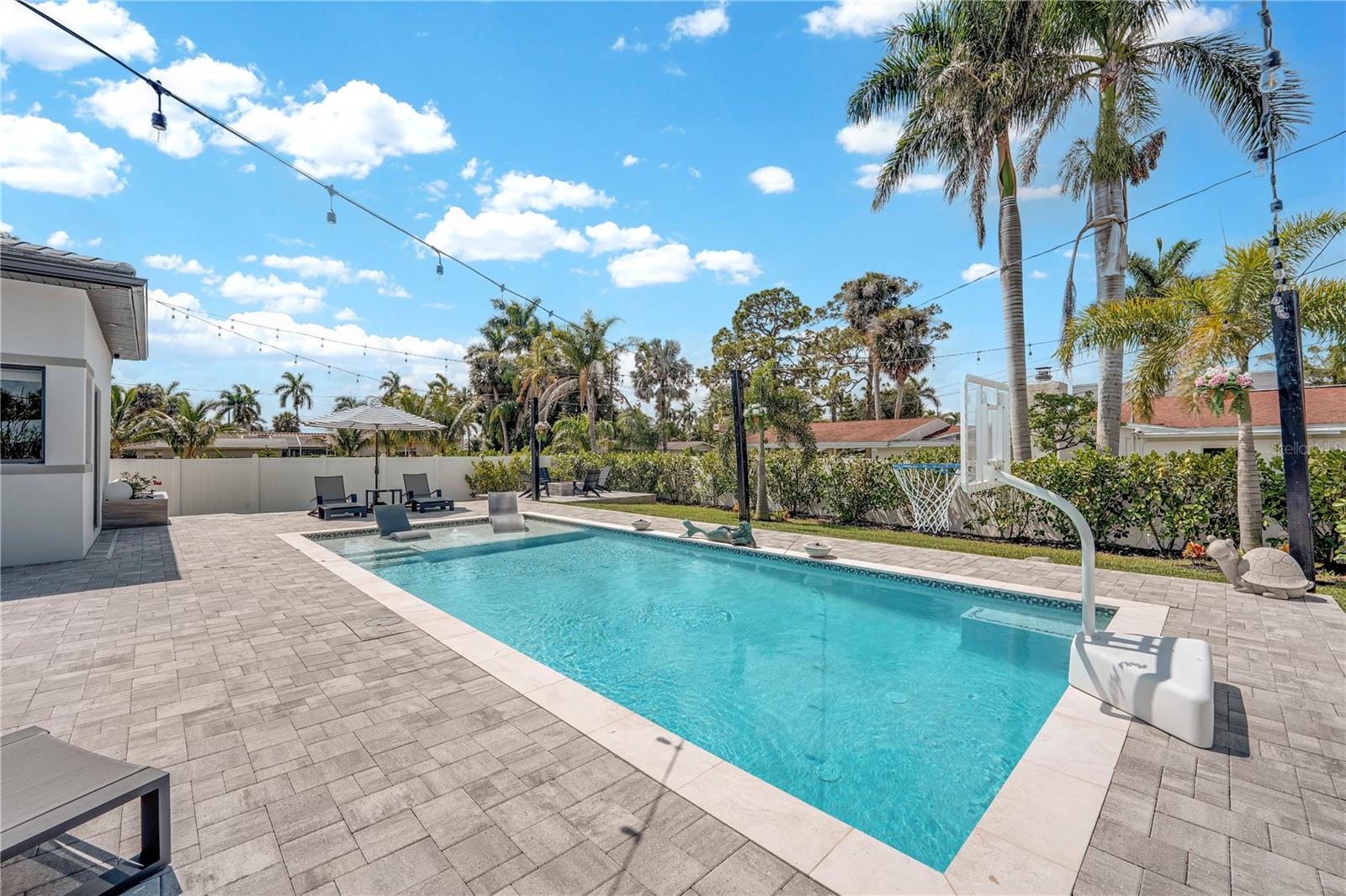 HARBOR CLUB - Residential