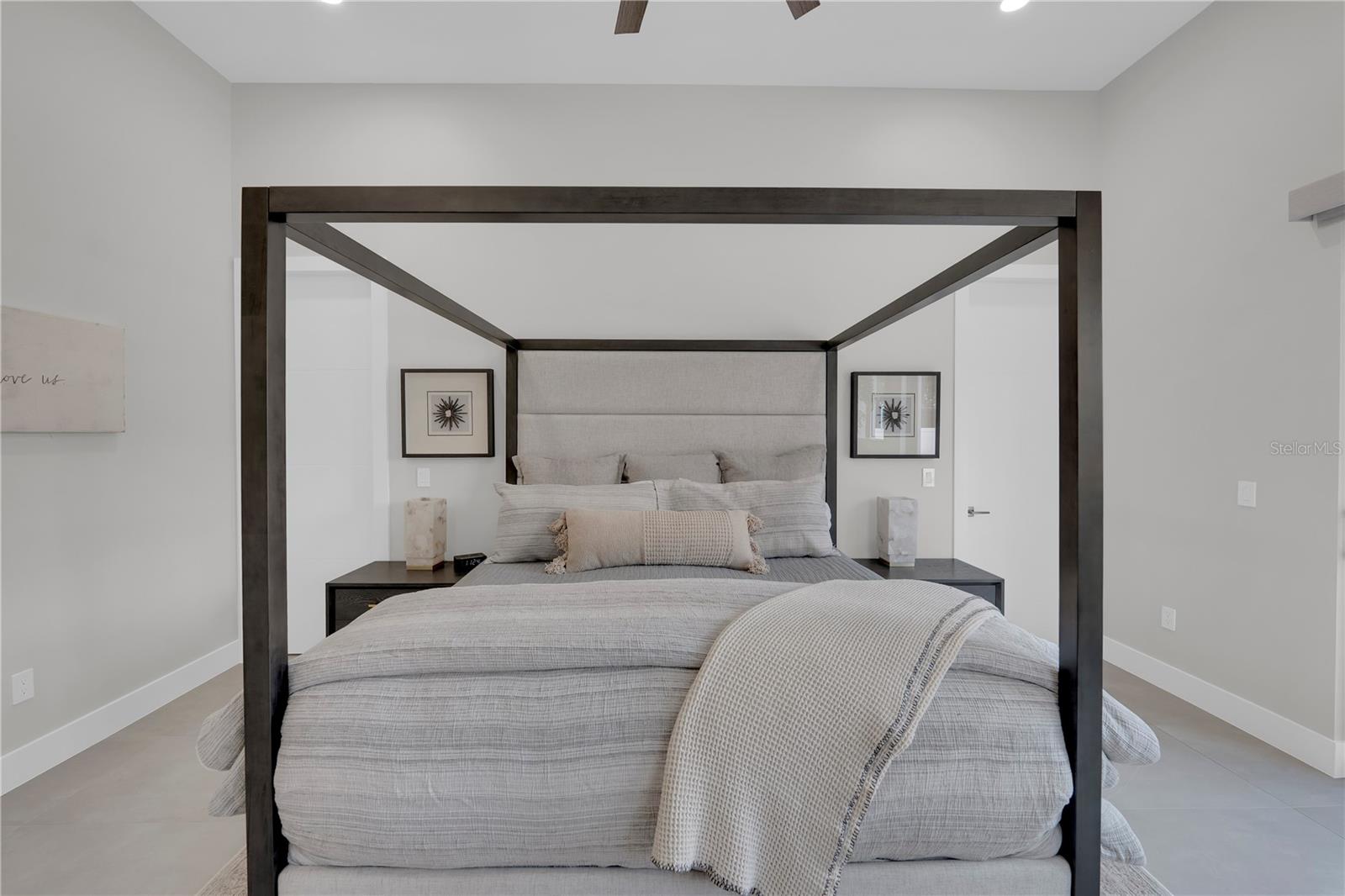 HARBOR CLUB - Residential