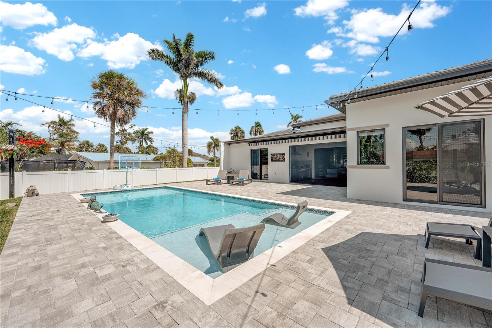 HARBOR CLUB - Residential