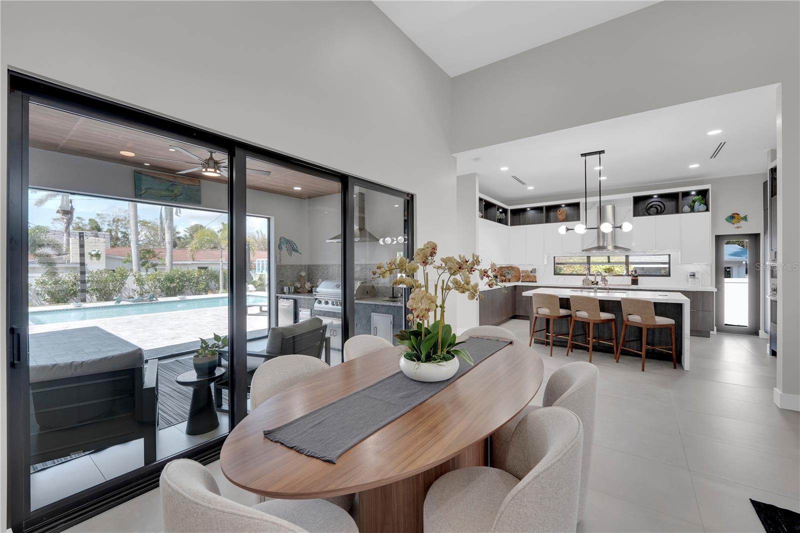 HARBOR CLUB - Residential