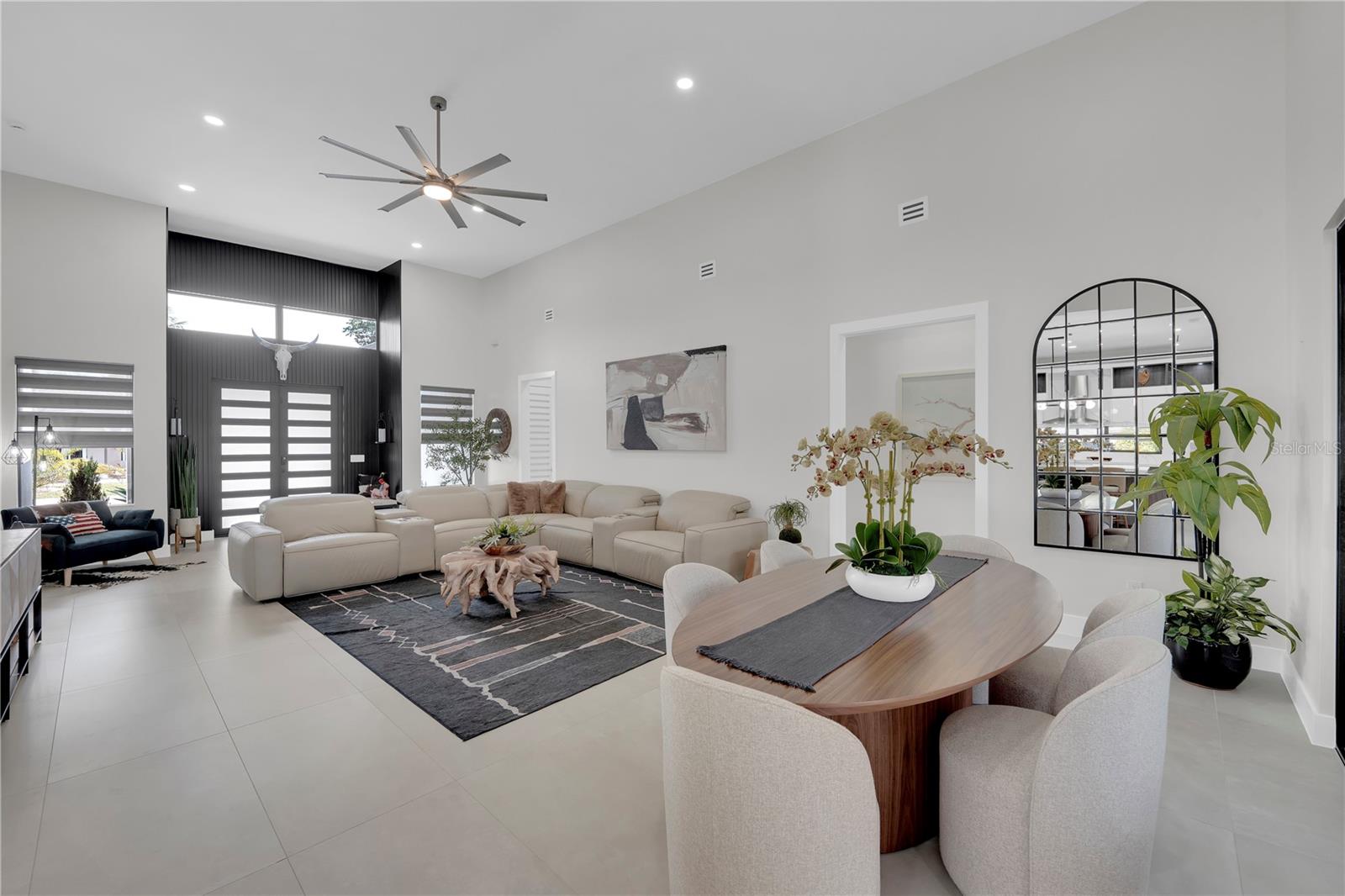 HARBOR CLUB - Residential