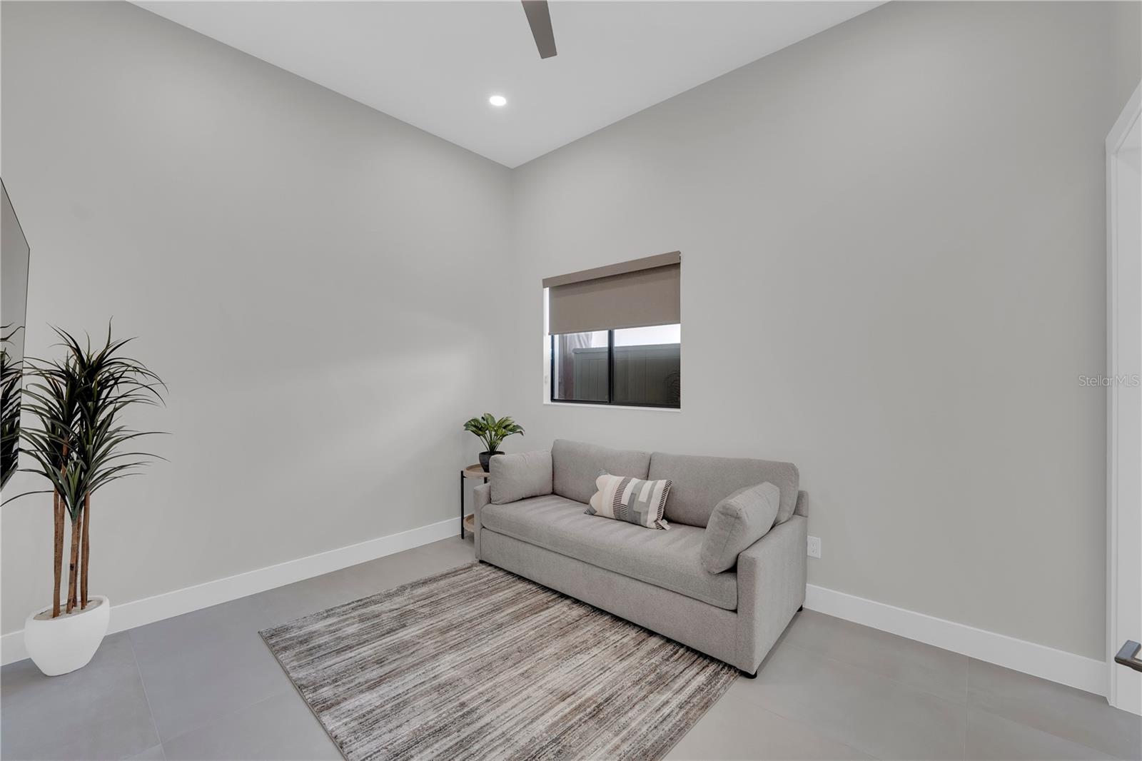 HARBOR CLUB - Residential