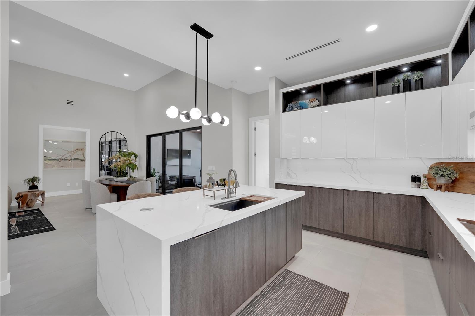 HARBOR CLUB - Residential