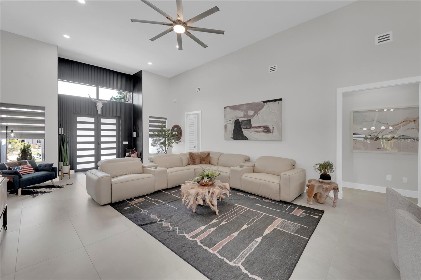 HARBOR CLUB - Residential