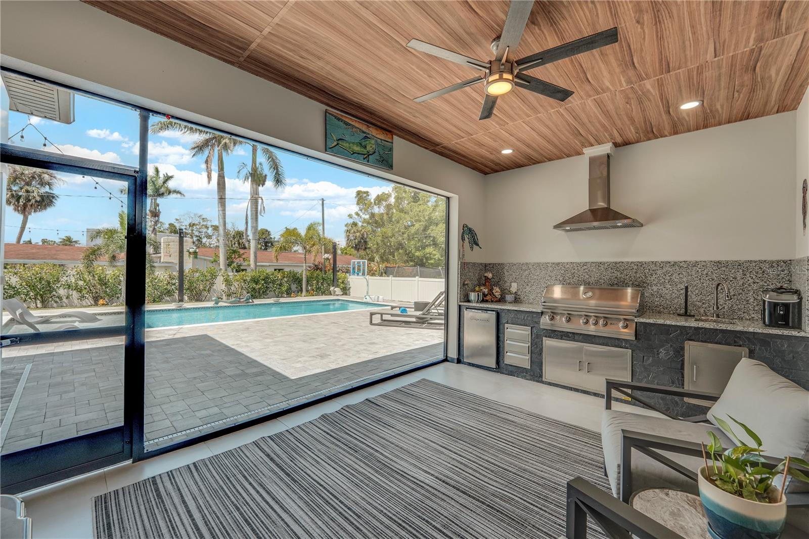 HARBOR CLUB - Residential