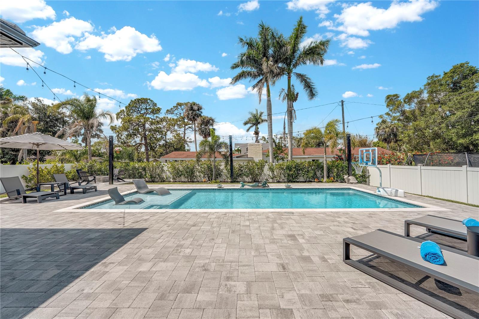 HARBOR CLUB - Residential